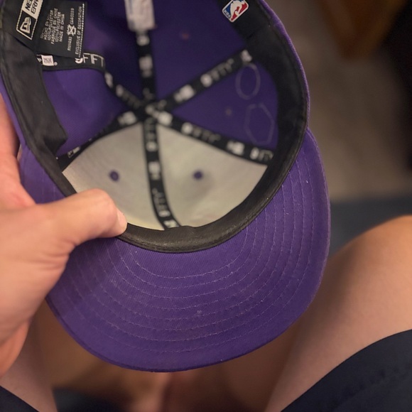 Los Angeles Lakers Purple and Gold Snapback Hat with patches - Picture 5 of 6